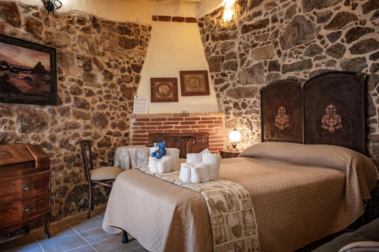 Domo Sa Barra Bed & Breakfast Sant'Antioco Exterior photo