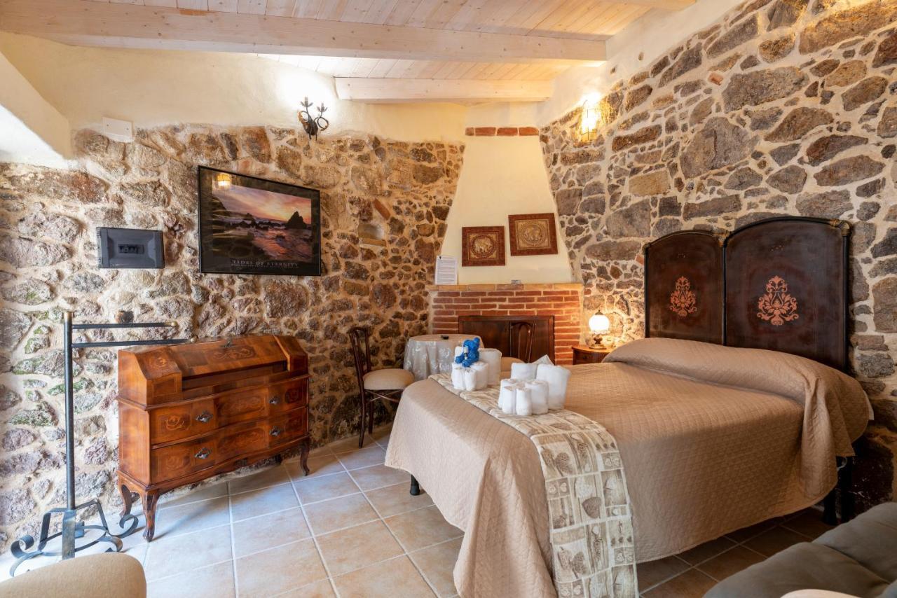 Domo Sa Barra Bed & Breakfast Sant'Antioco Exterior photo