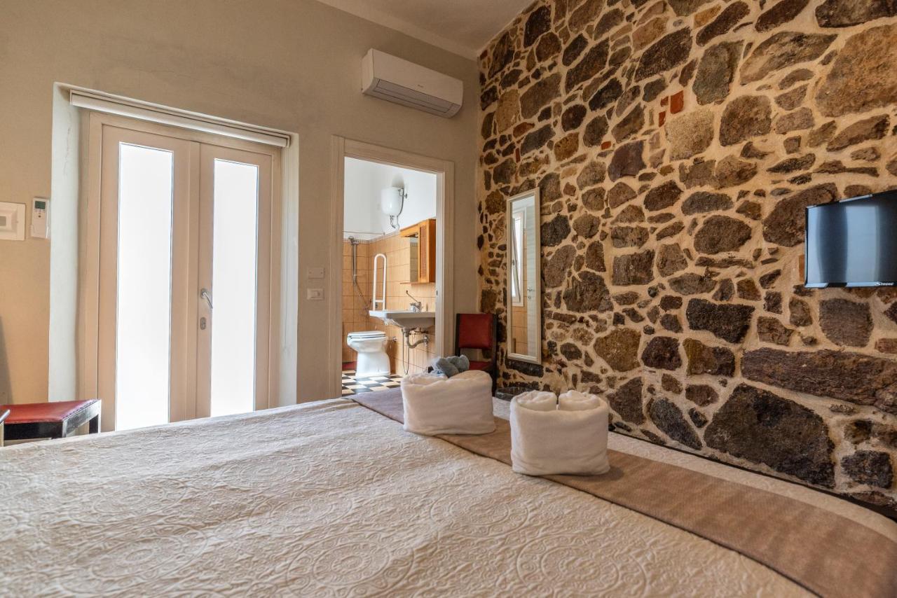 Domo Sa Barra Bed & Breakfast Sant'Antioco Exterior photo
