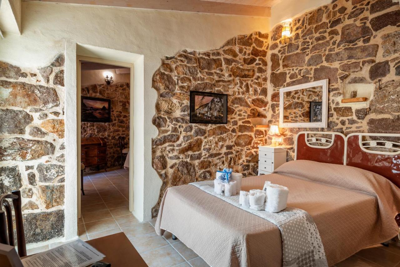 Domo Sa Barra Bed & Breakfast Sant'Antioco Exterior photo