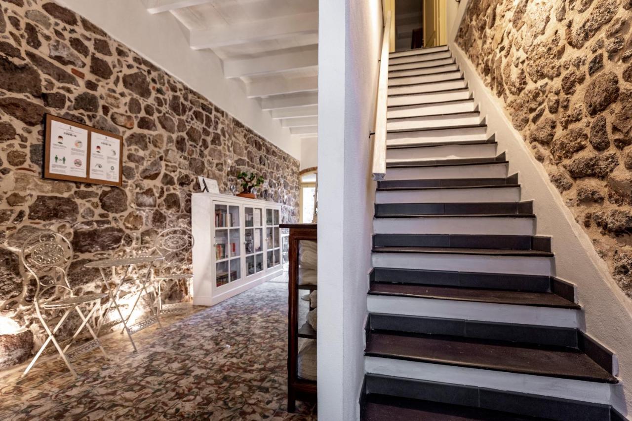 Domo Sa Barra Bed & Breakfast Sant'Antioco Exterior photo