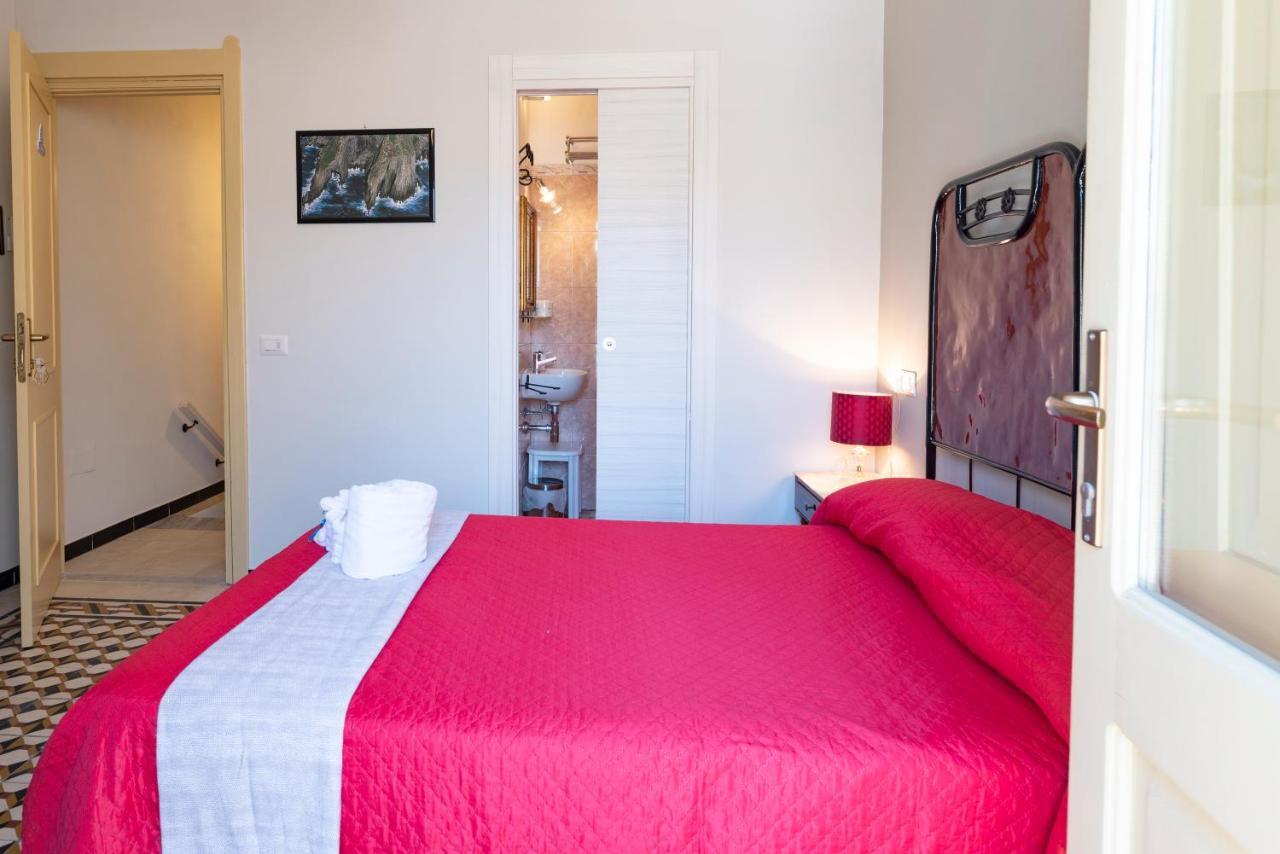 Domo Sa Barra Bed & Breakfast Sant'Antioco Exterior photo
